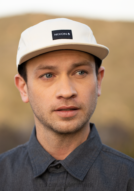 tilbehør Nixon mikey 5 panel hat off white 06F4340