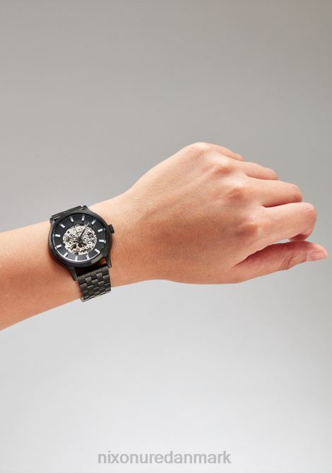 holde øje Nixon spektre sort 06F4119